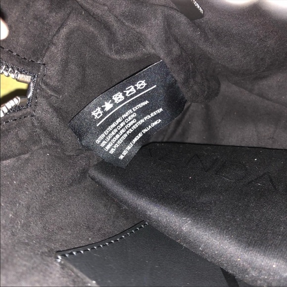 Kendall + Kylie Lucy leather Crossbody bag - Picture 8 of 8